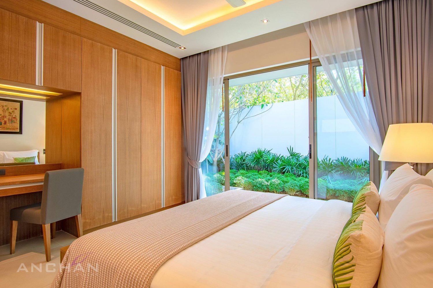 Property image - full photo 5