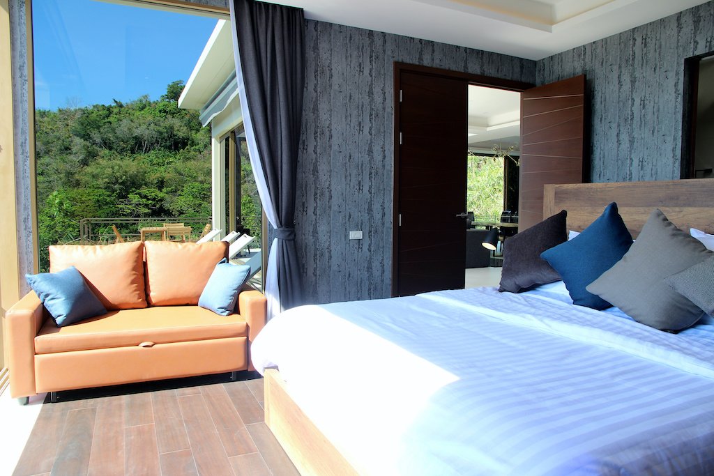 Property image - full photo 12