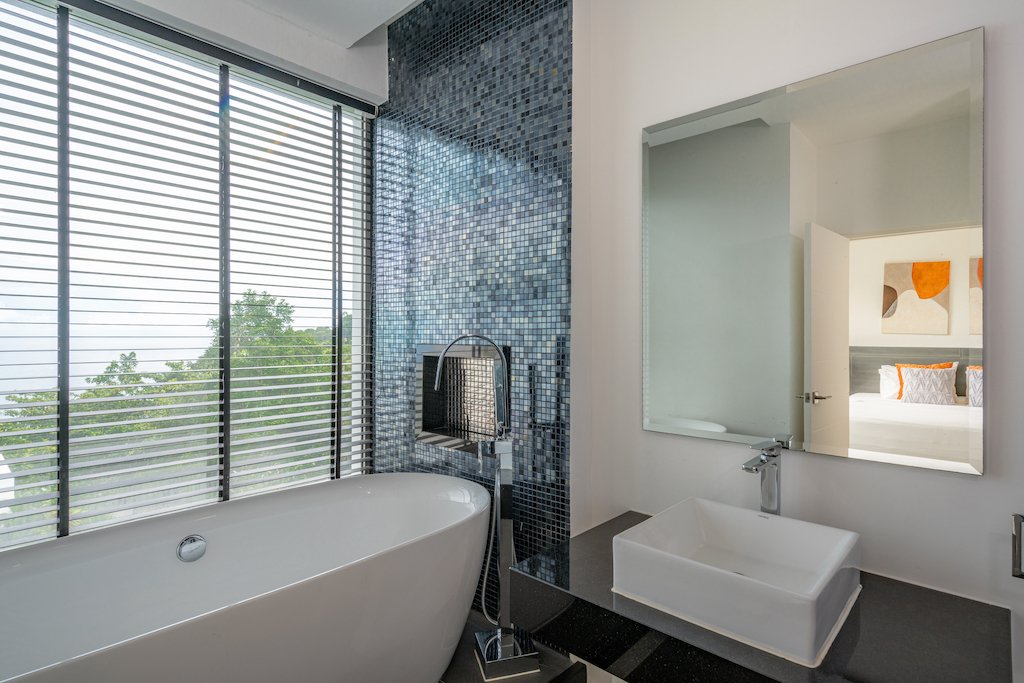 Property image - full photo 30