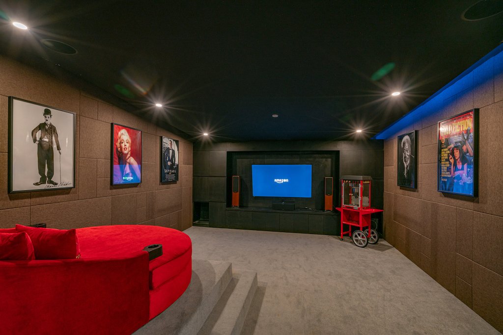 Property image - full photo 37