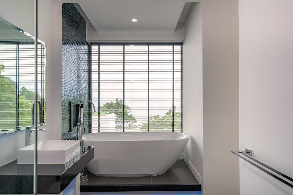 Property image - full photo 33