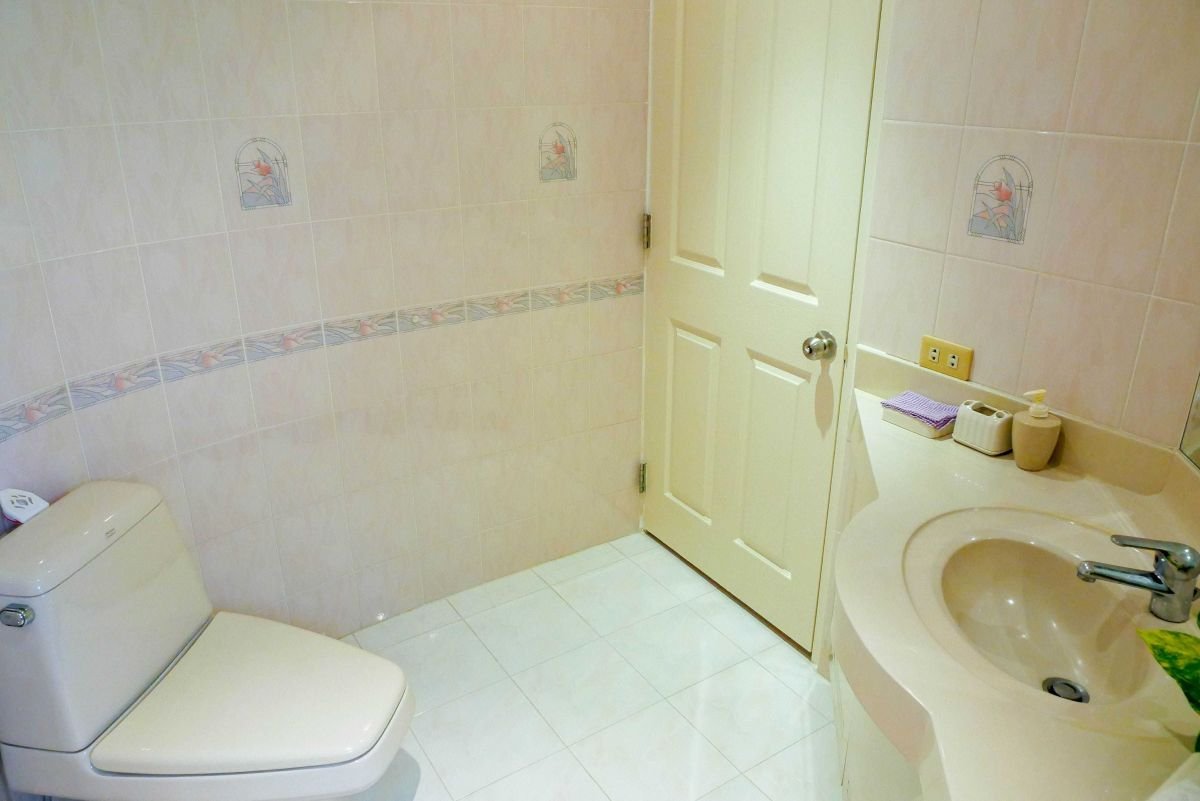 Property image - full photo 30