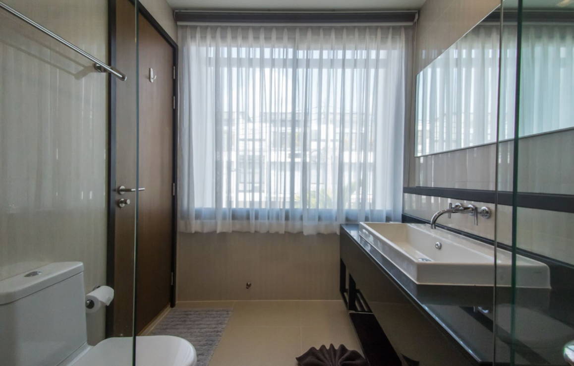 Property image - full photo 13
