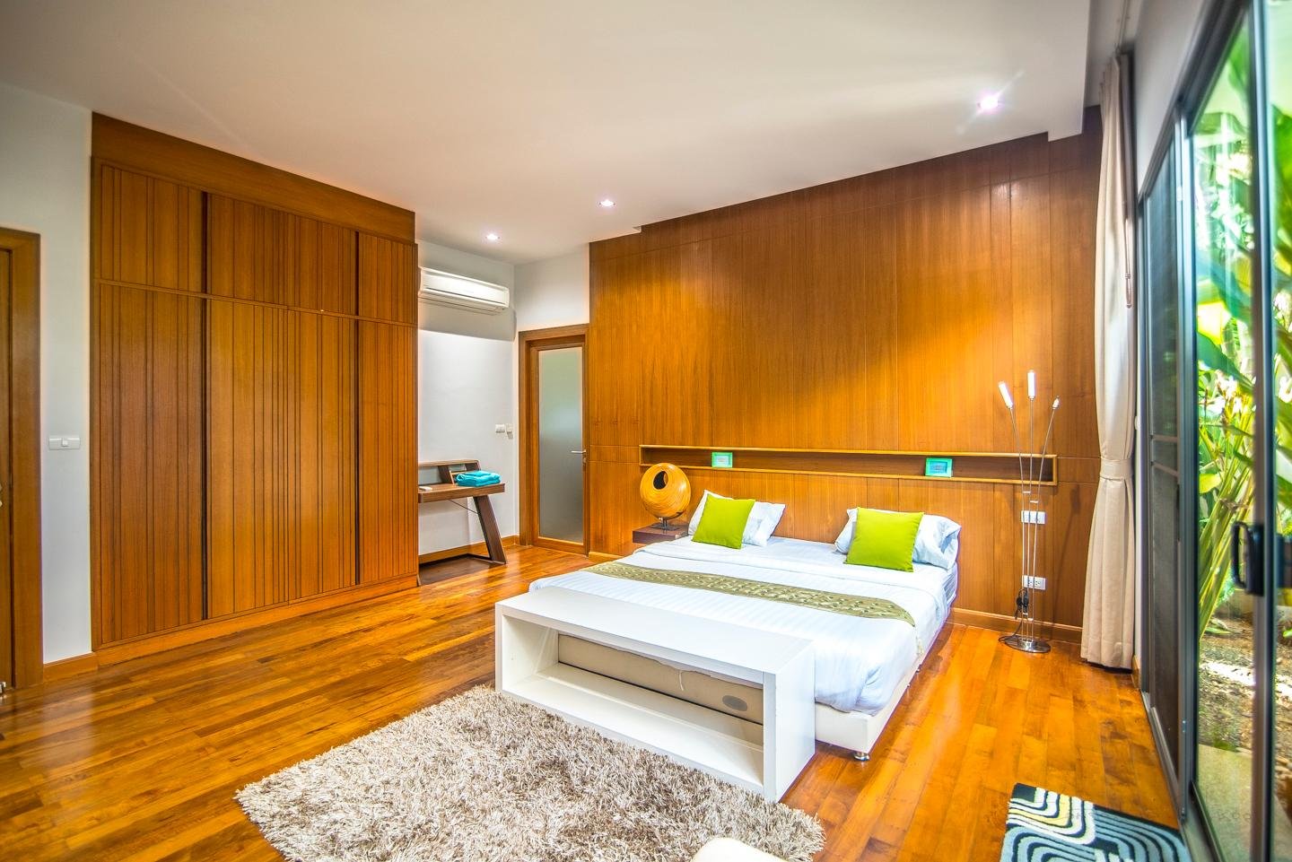 Property image - full photo 11