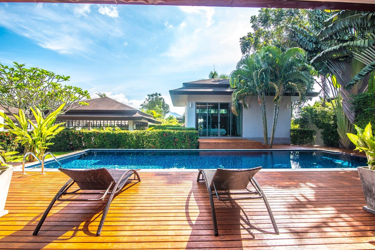 Property image - full photo 2