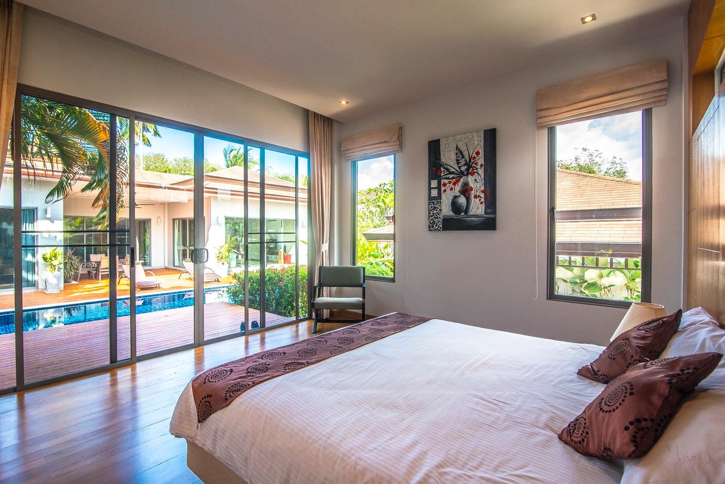 Property image - full photo 14