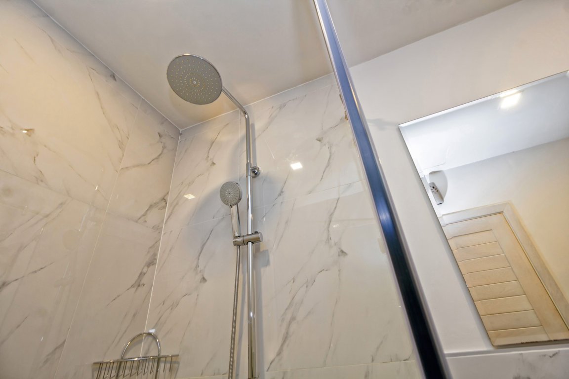 Property image - full photo 29