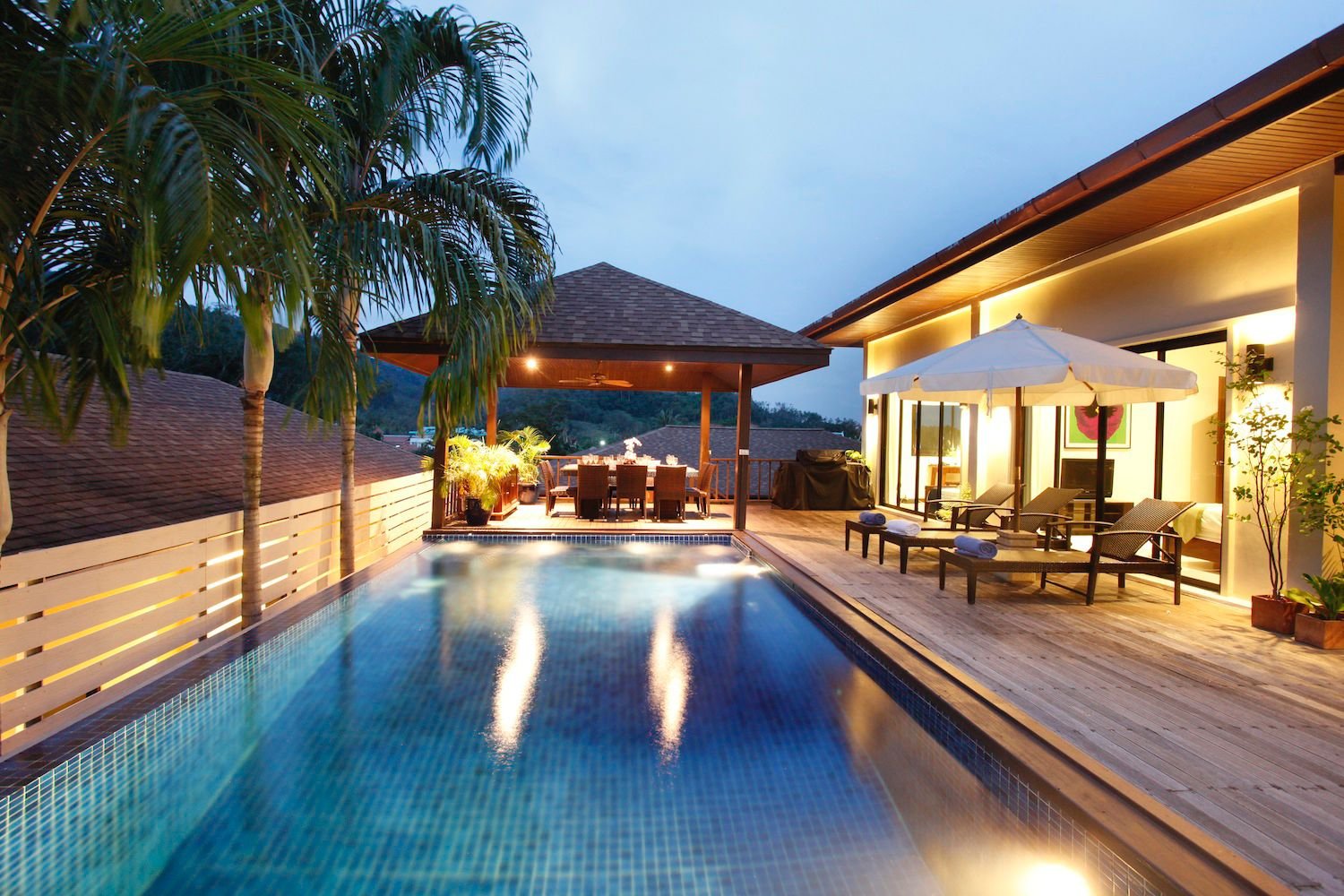 Property image - full photo 2