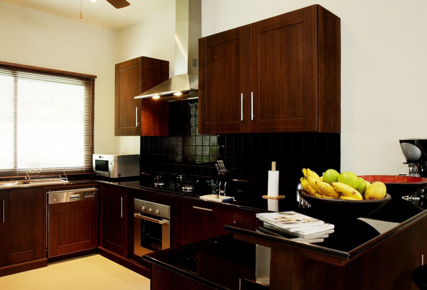 Property image - full photo 16