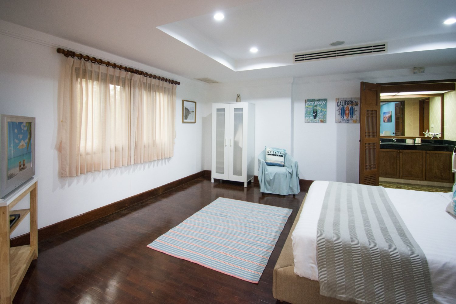 Property image - full photo 38