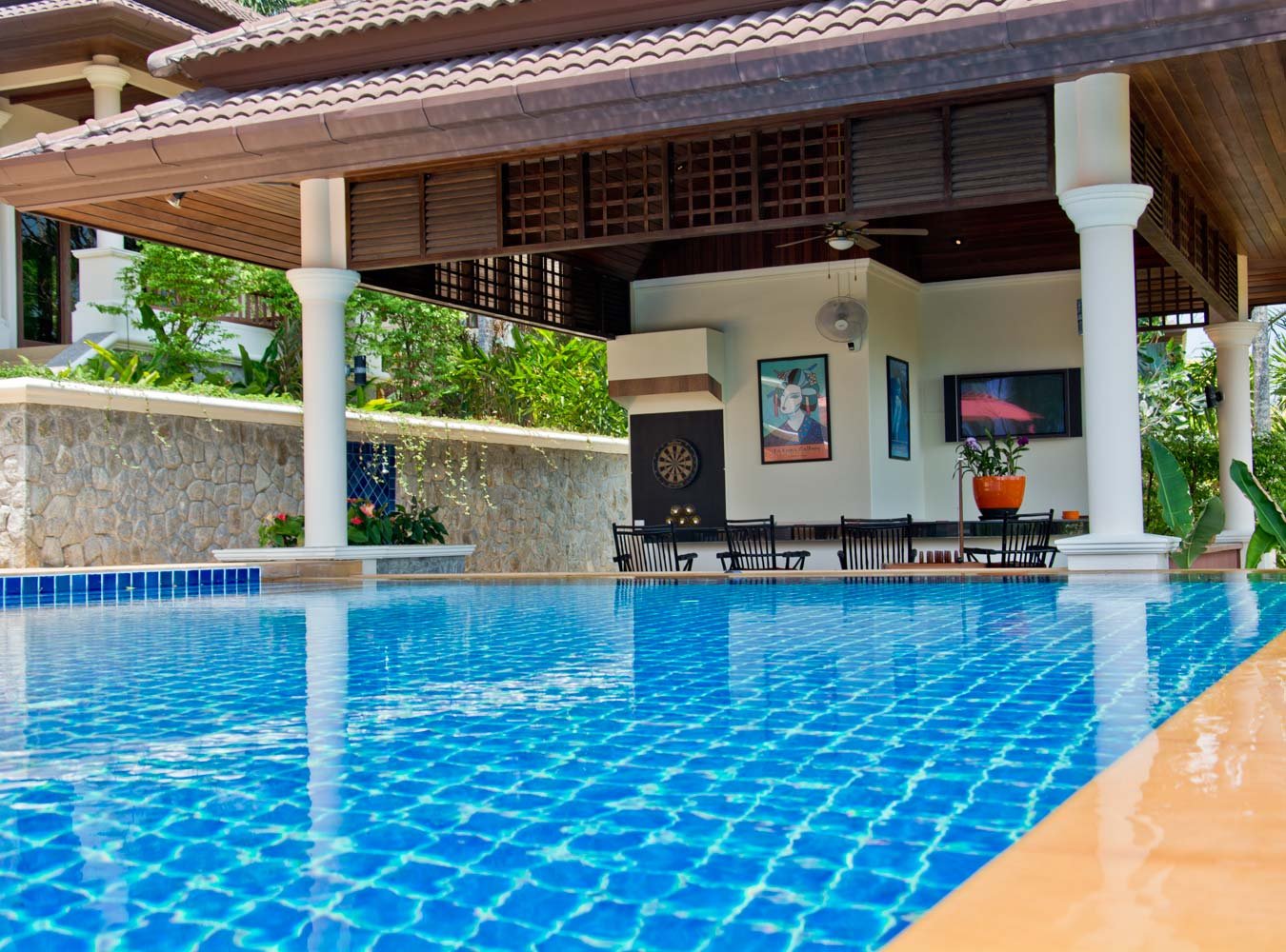 Property image - full photo 4