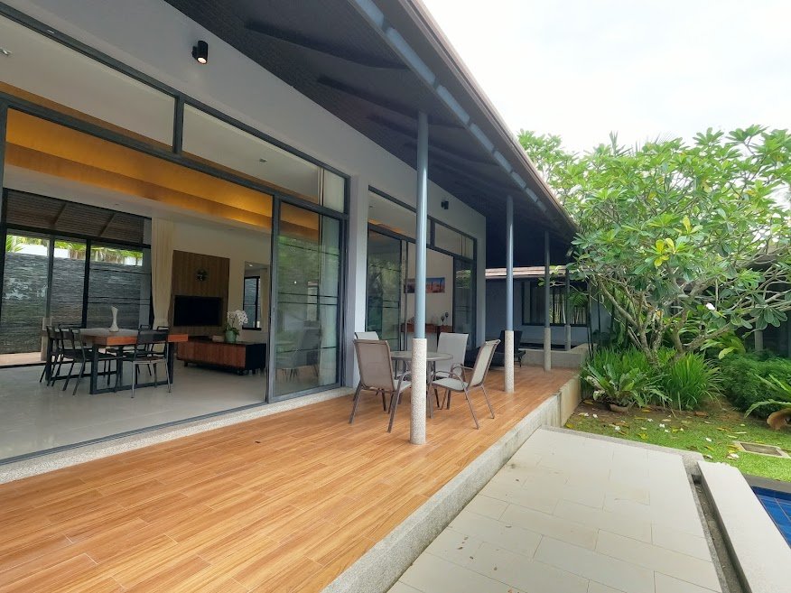 Property image - full photo 2
