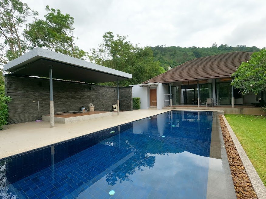 Property image - full photo 3