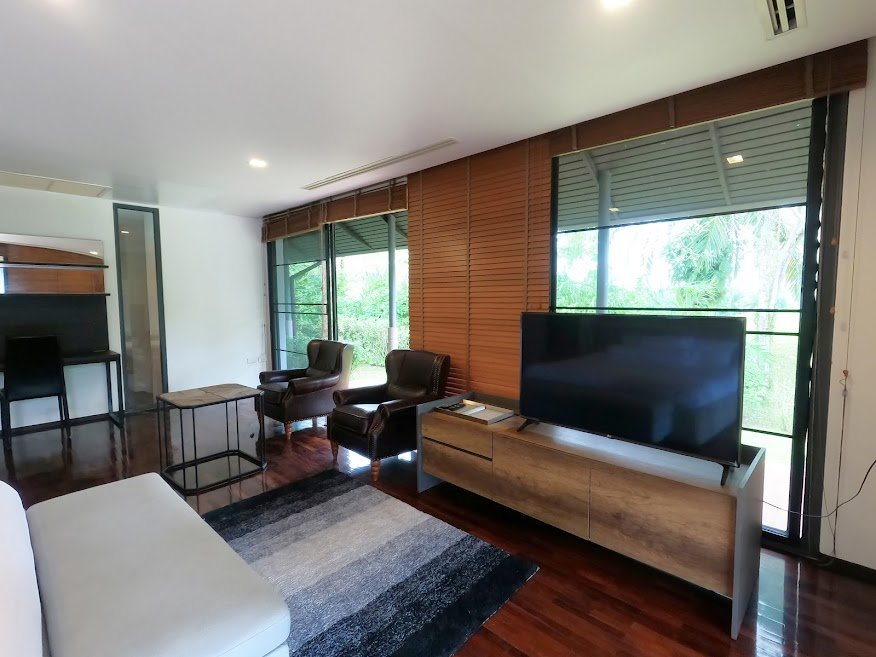 Property image - full photo 9