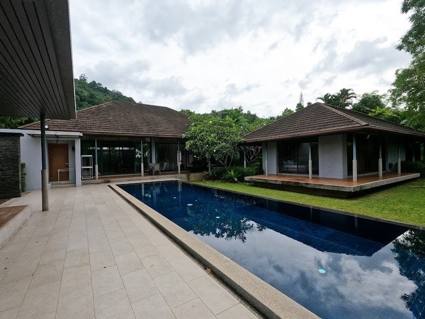 Property image - full photo 1