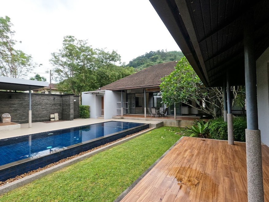 Property image - full photo 4