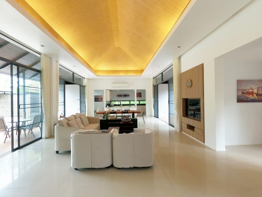 Property image - full photo 27