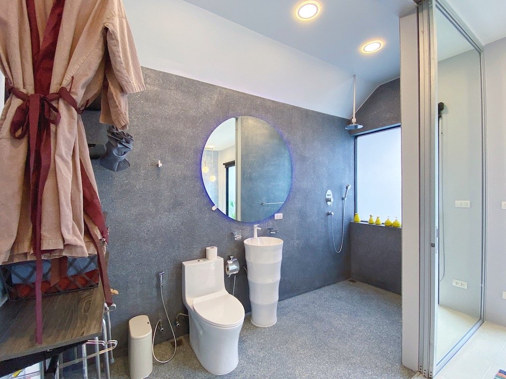 Property image - full photo 17
