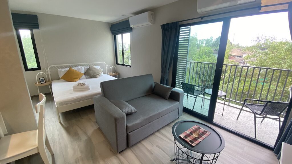 Property image - full photo 3