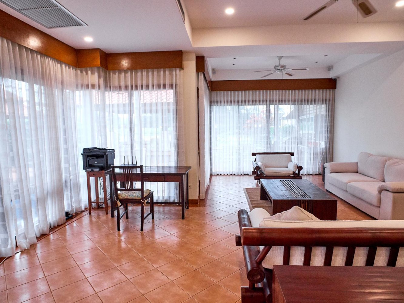 Property image - full photo 10