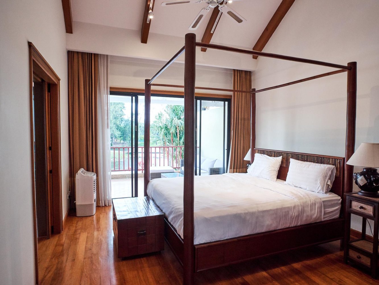 Property image - full photo 15