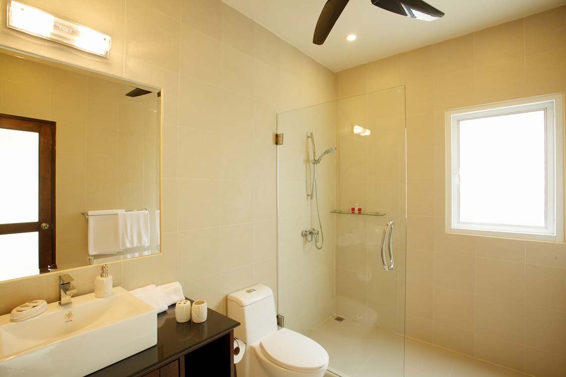 Property image - full photo 18