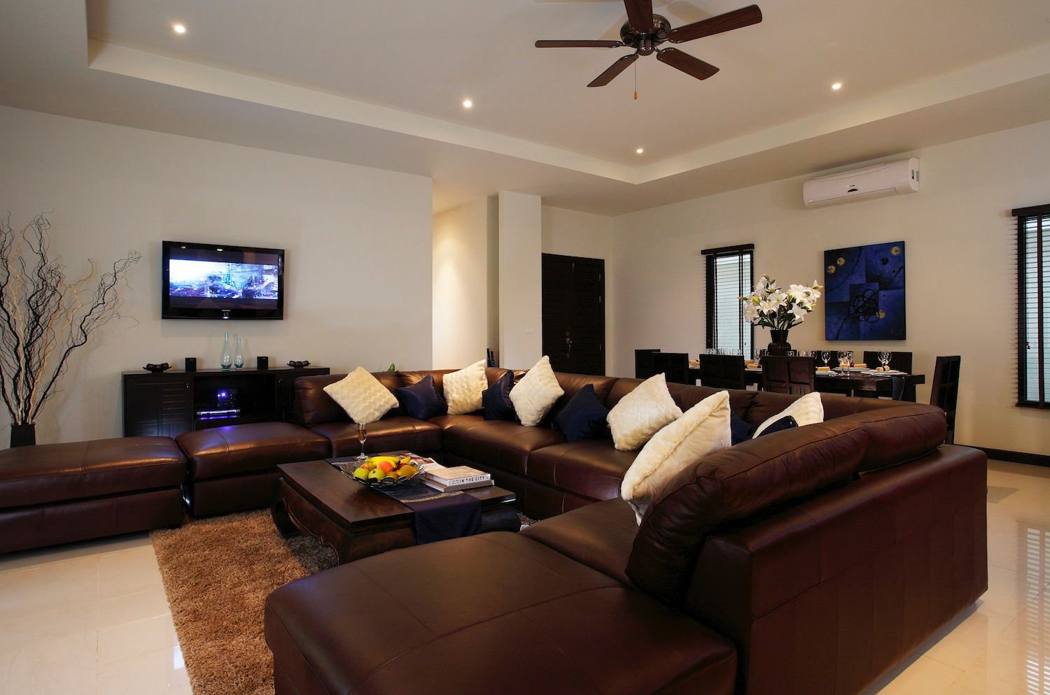 Property image - full photo 10