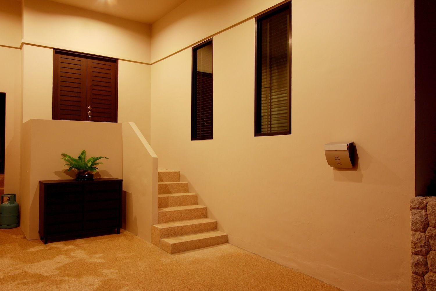 Property image - full photo 16