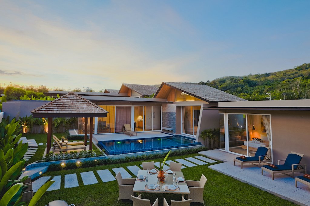 Property image - full photo 2
