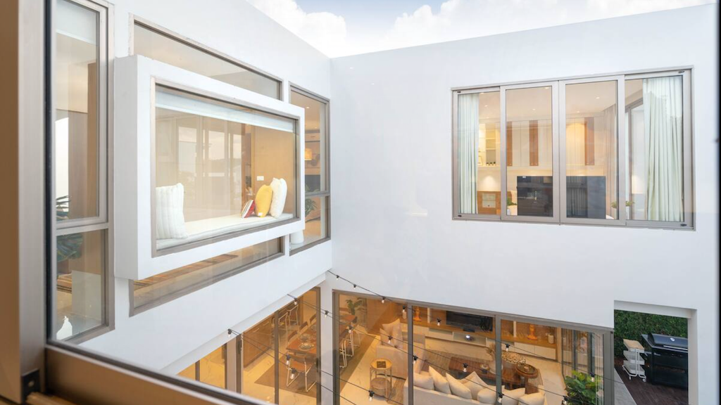 Property image - full photo 5
