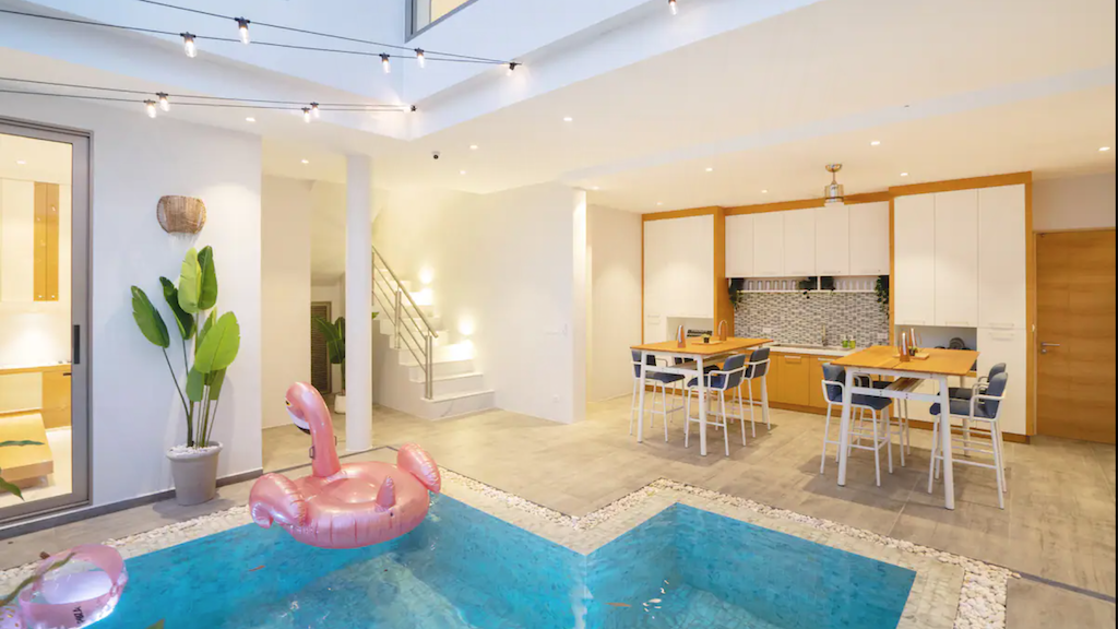 Property image - full photo 4
