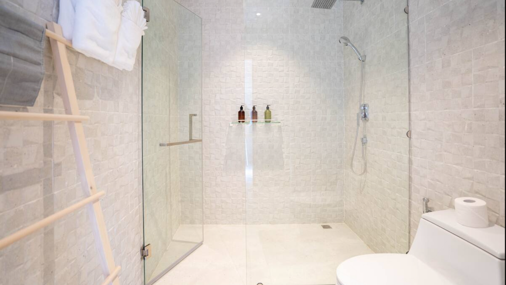 Property image - full photo 43