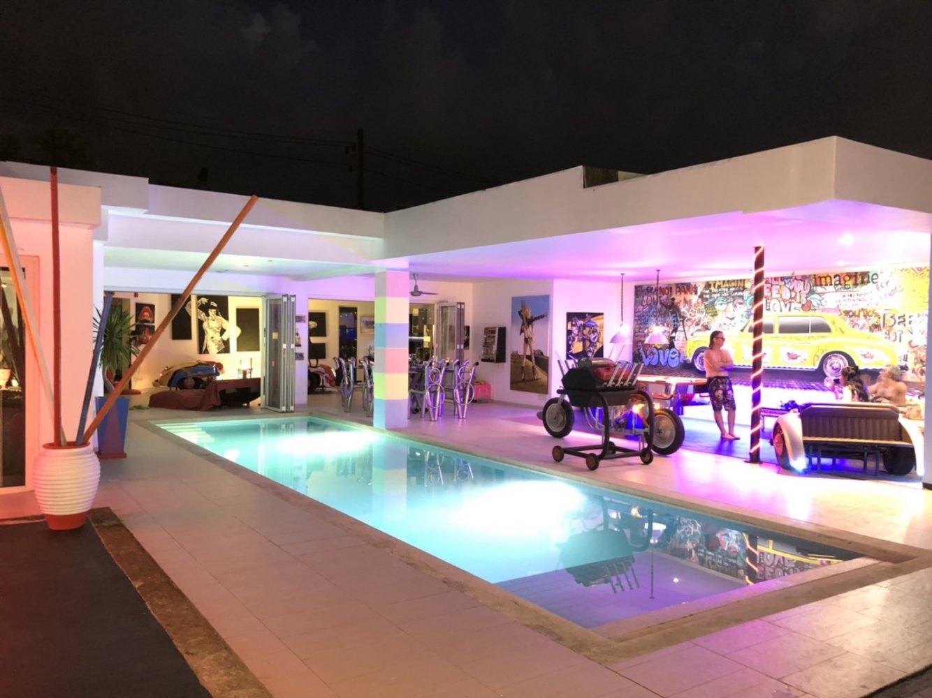 Property image - full photo 2