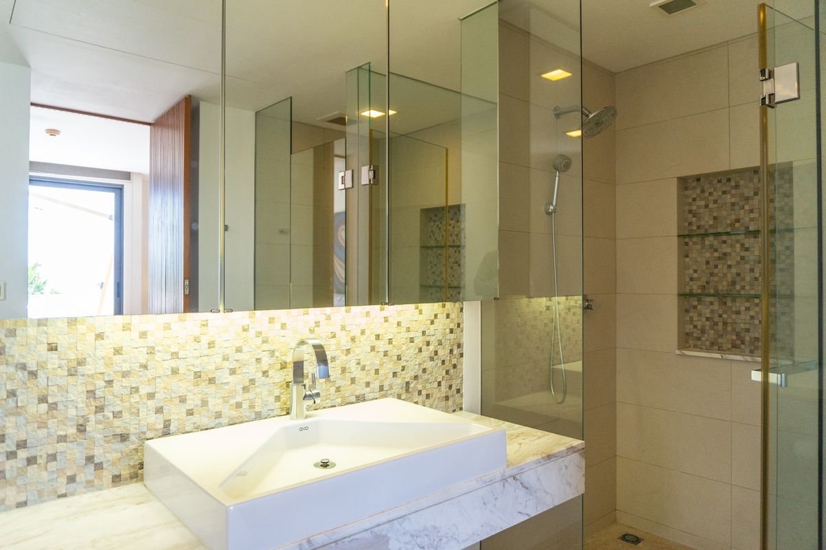 Property image - full photo 16
