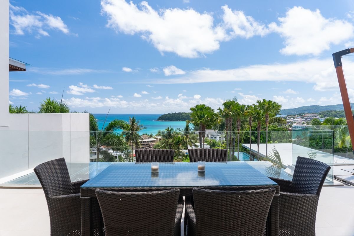 Property image - full photo 2