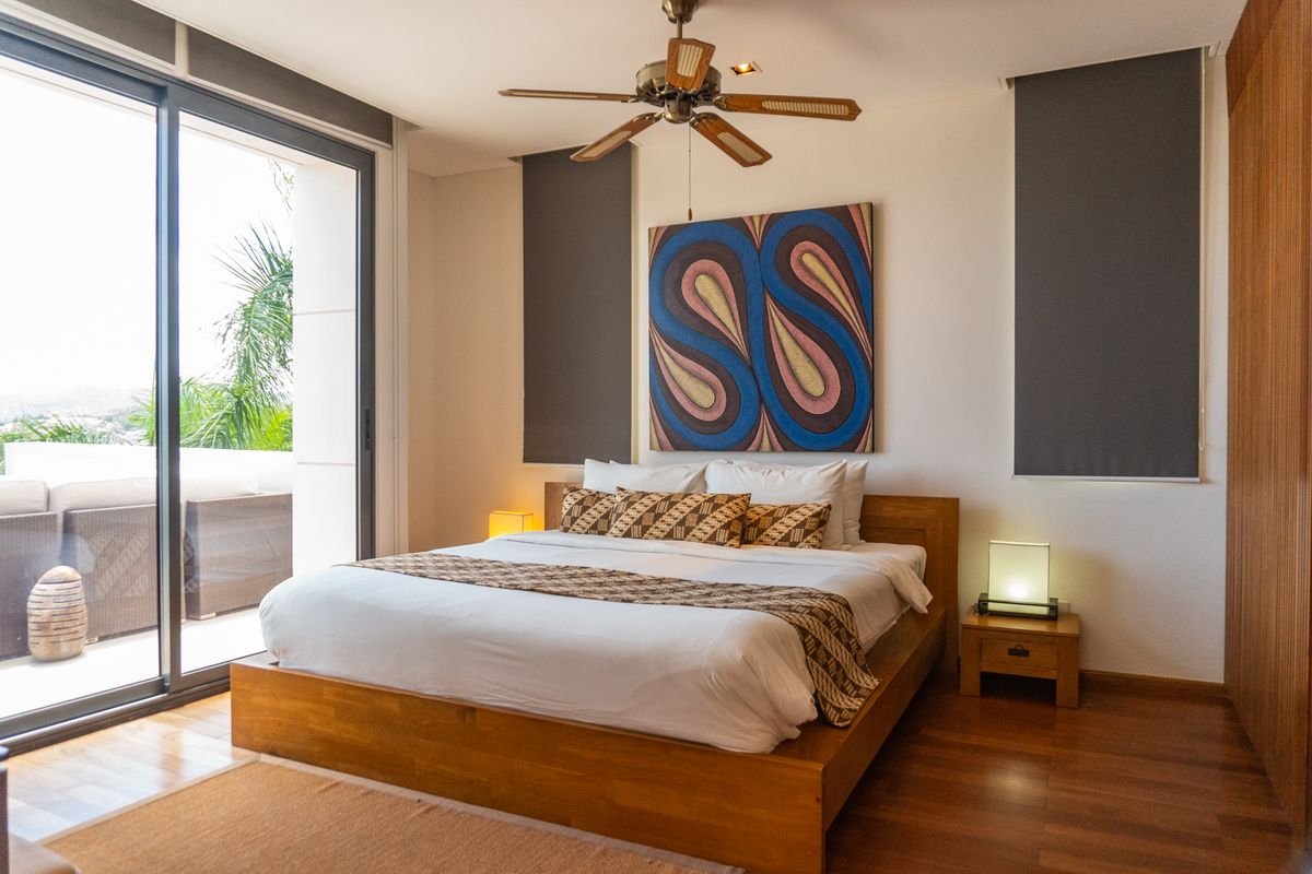 Property image - full photo 12