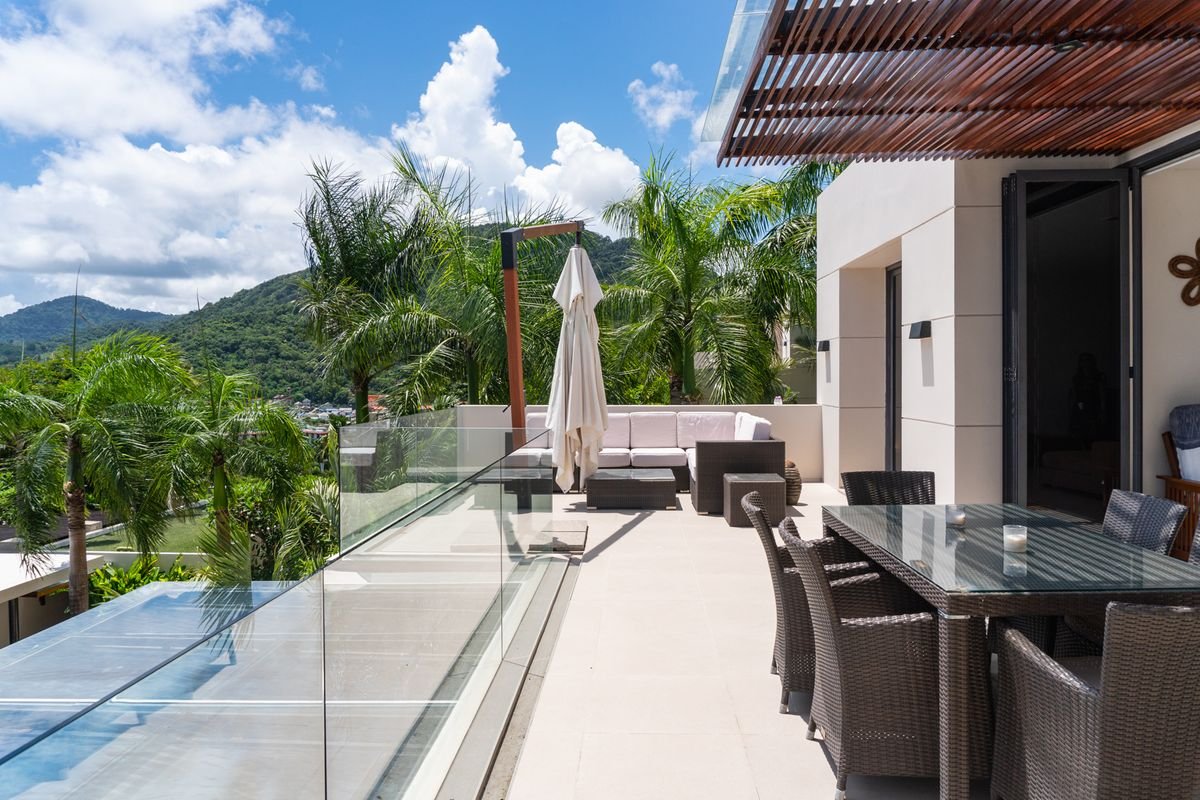 Property image - full photo 4