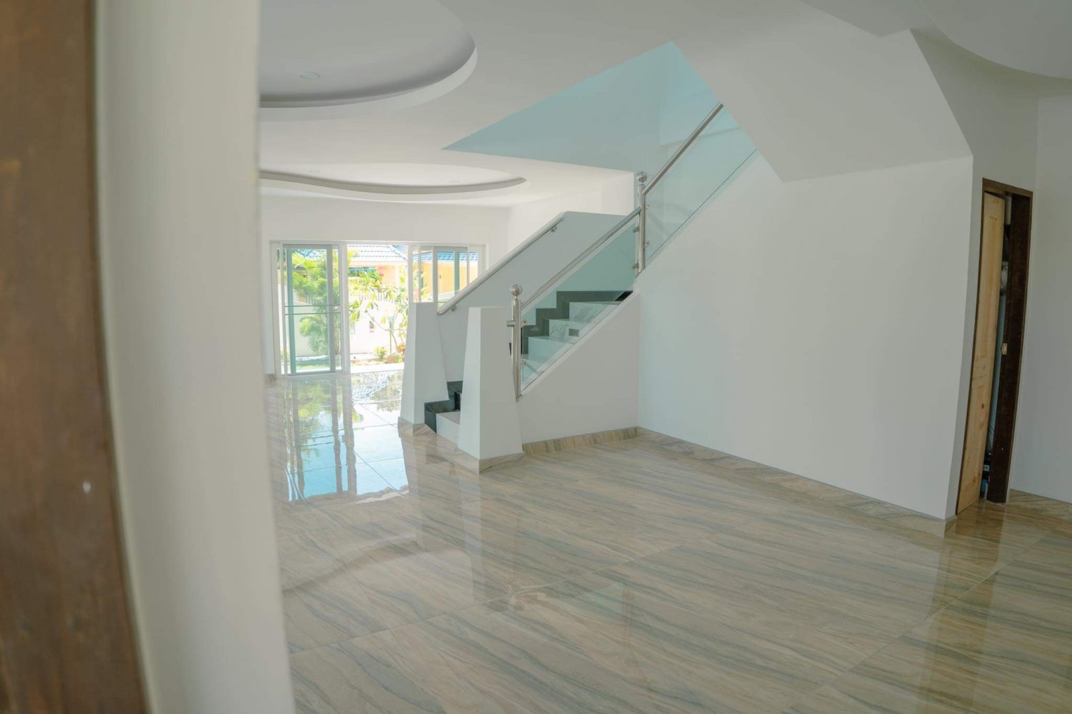 Property image - full photo 15