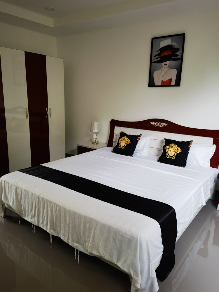 Property image - full photo 13