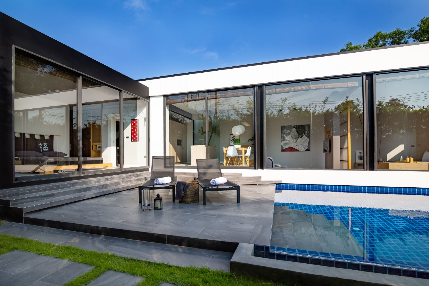 Property image - full photo 9