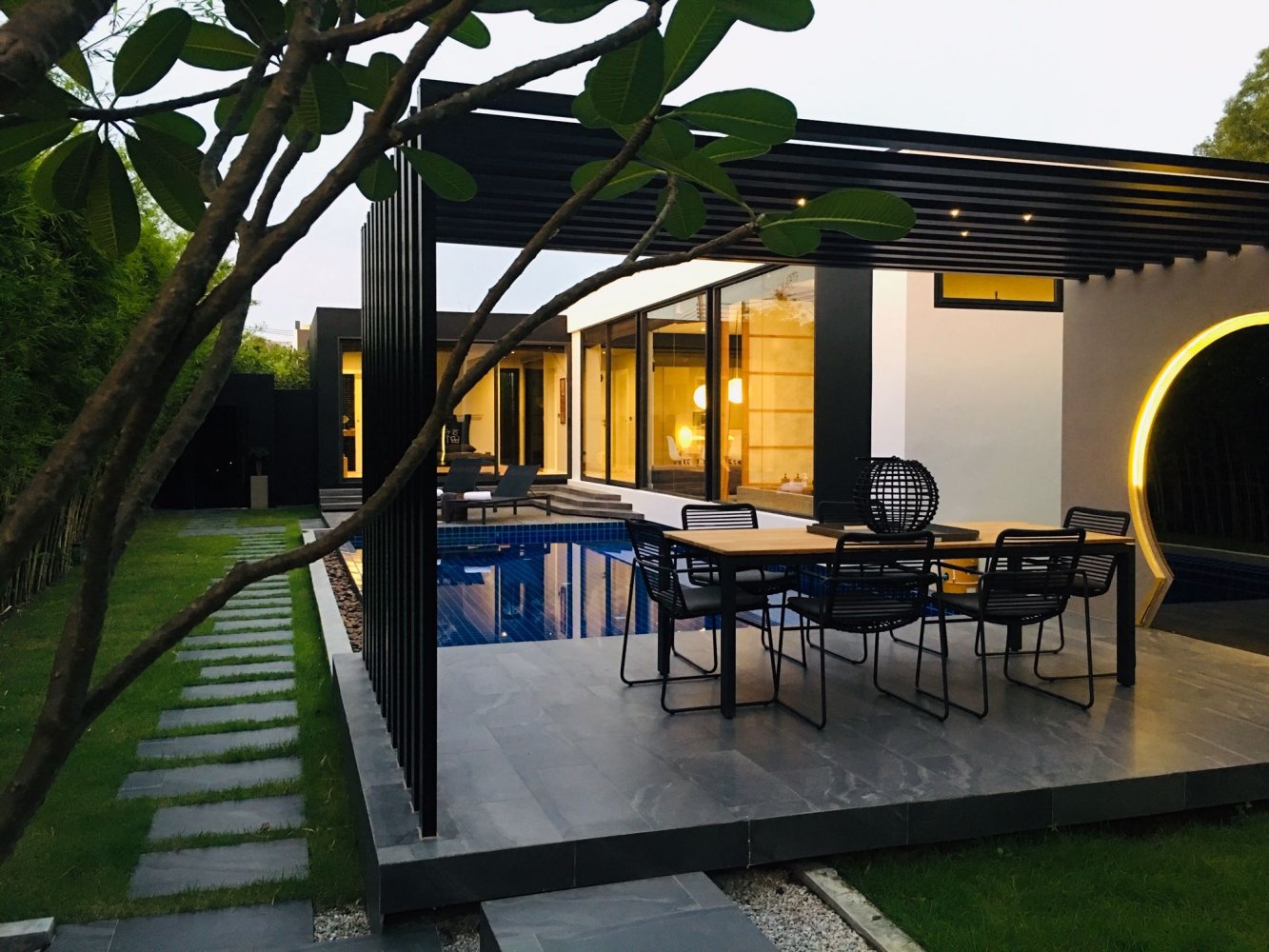 Property image - full photo 12