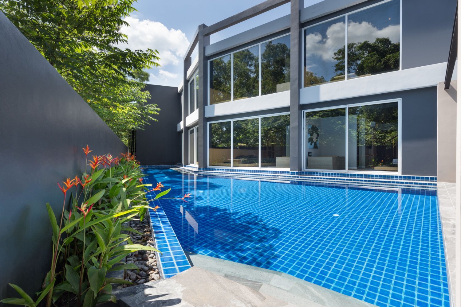 Property image - full photo 17