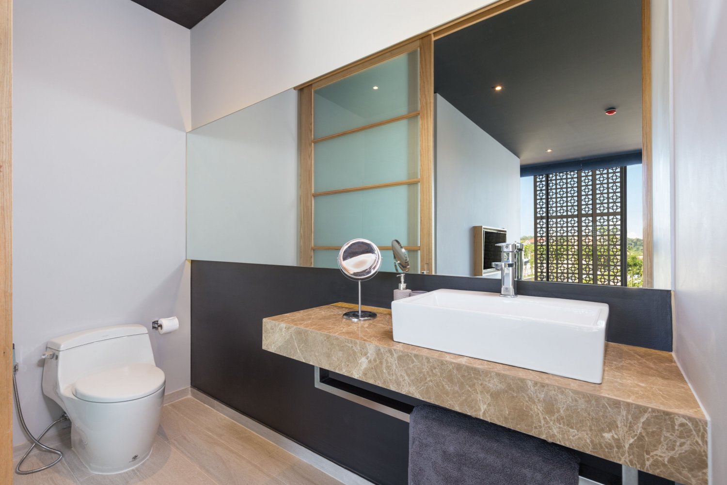 Property image - full photo 8