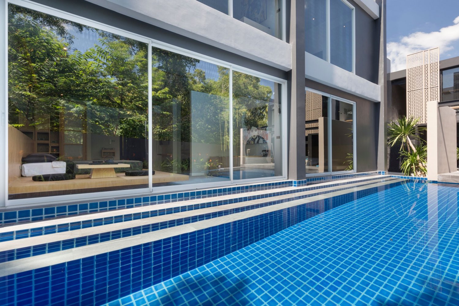 Property image - full photo 15