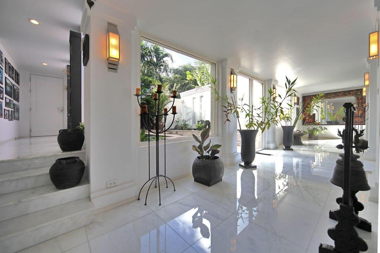 Property image - full photo 5