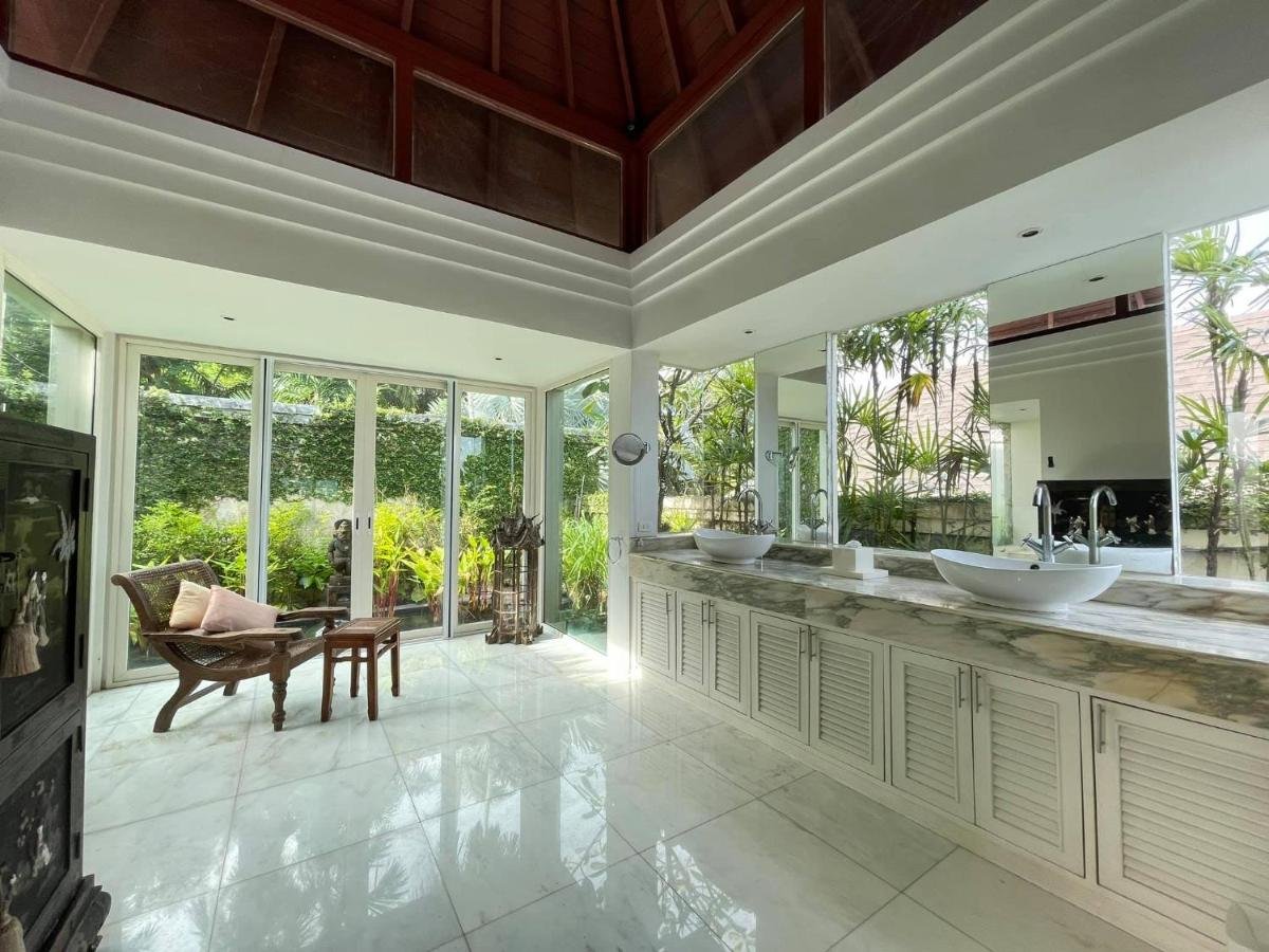 Property image - full photo 6