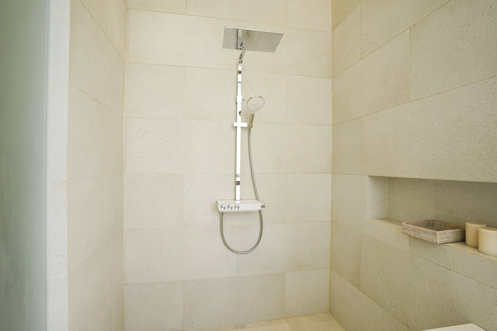 Property image - full photo 20