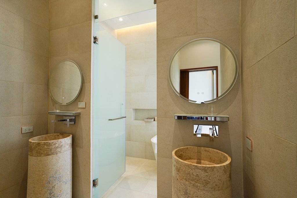 Property image - full photo 16