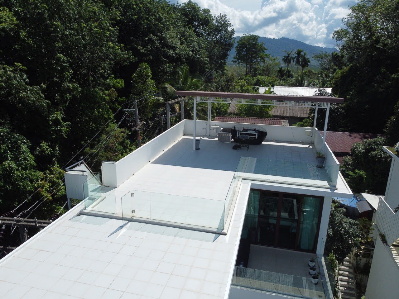 Property image - full photo 4