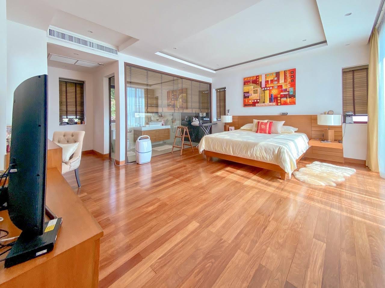 Property image - full photo 21